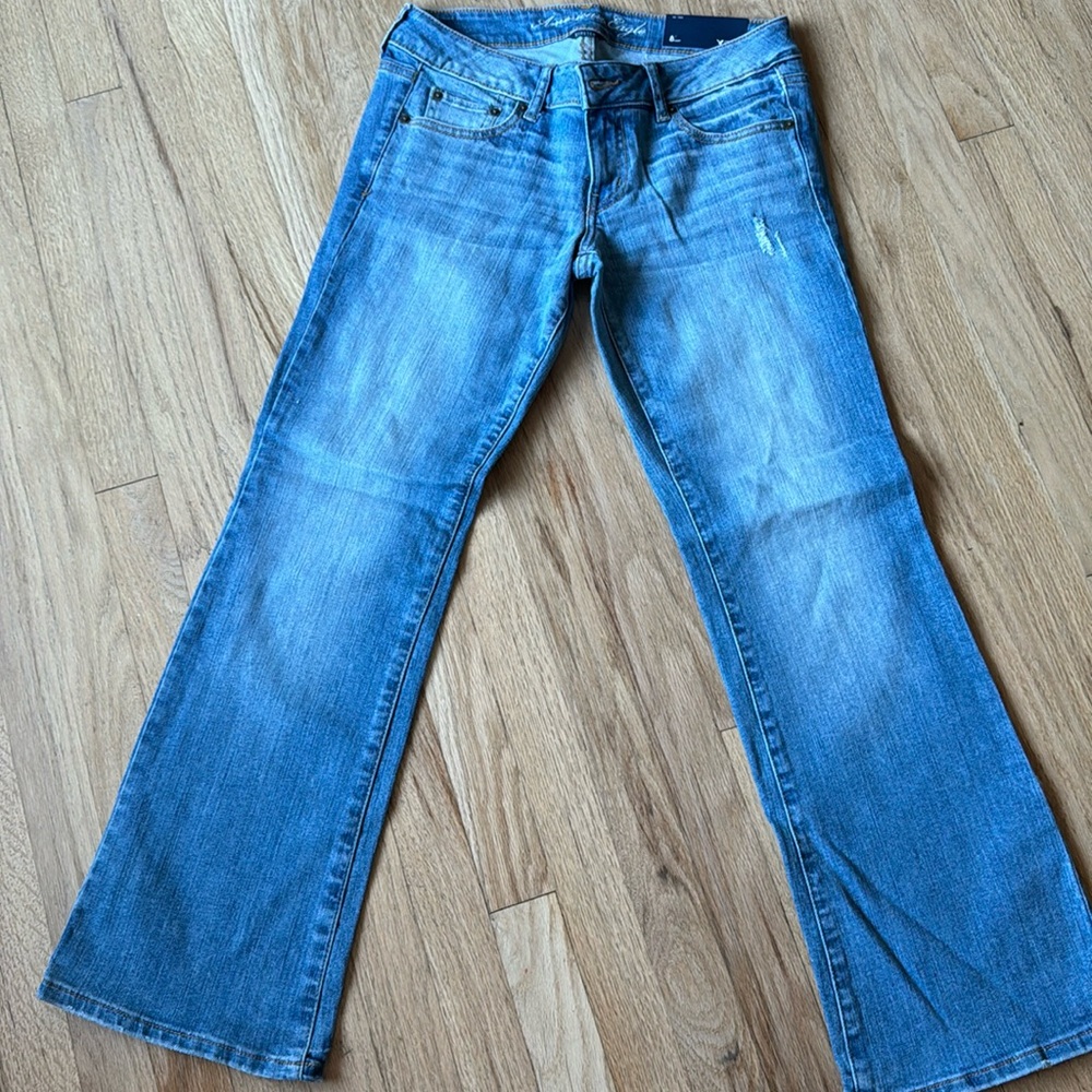 BNWT Women’s American Eagle jeans